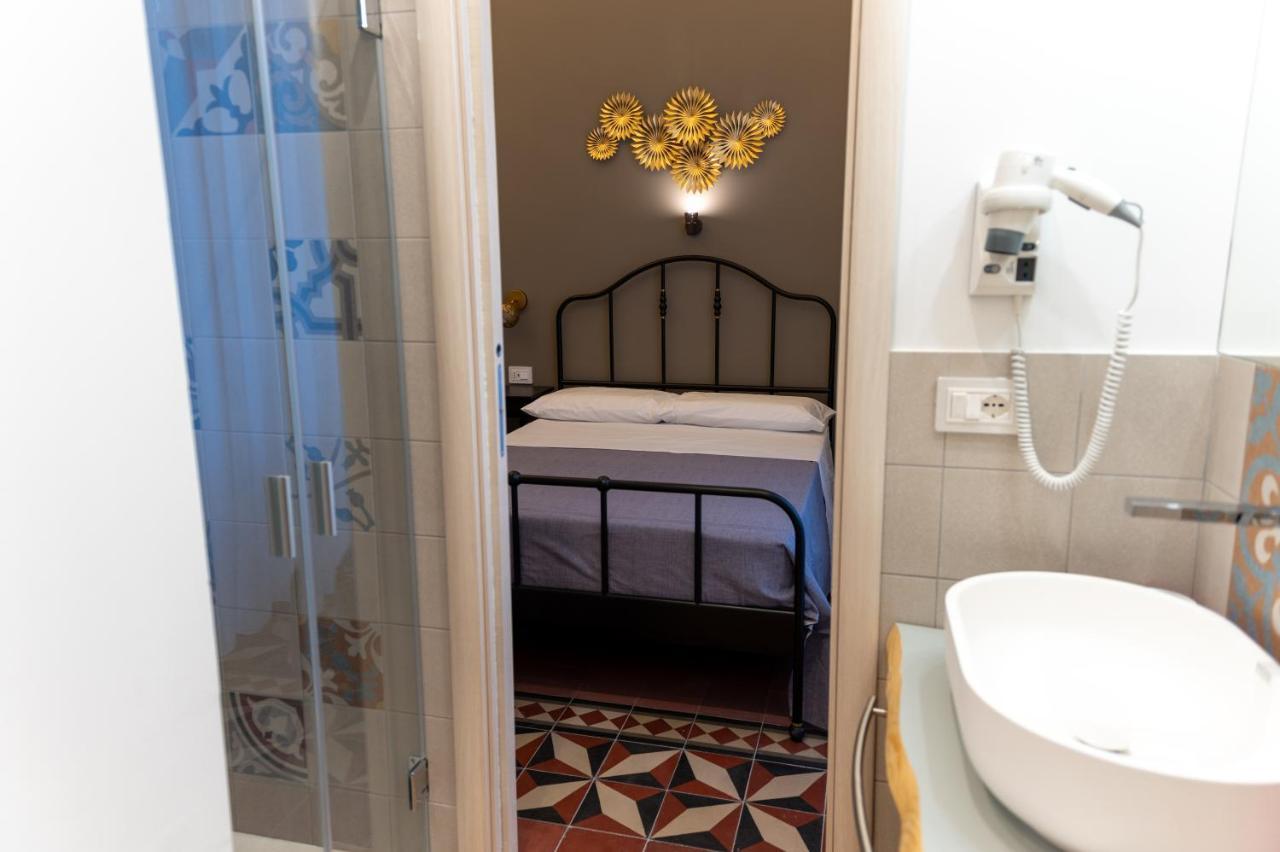 Bed and Breakfast Ursino'S Luxury Катания Экстерьер фото