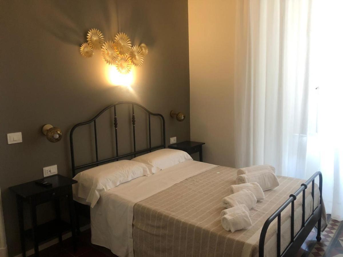 Bed and Breakfast Ursino'S Luxury Катания Экстерьер фото